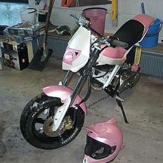 Suzuki Street Magic Solgt