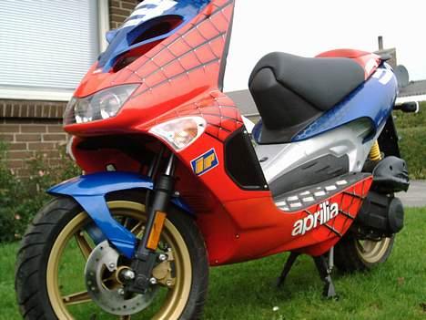 Aprilia sr 50 ditech Lc  //Solgt/ - Fed vinkel :D billede 2