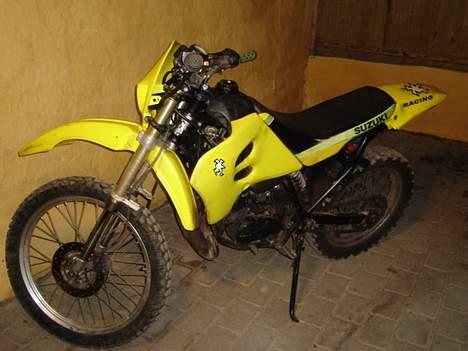 Suzuki RMX (solgt) - lækker maskine... hehe billede 3