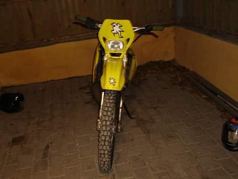 Suzuki RMX (solgt) - ligepå og hårdt... billede 5