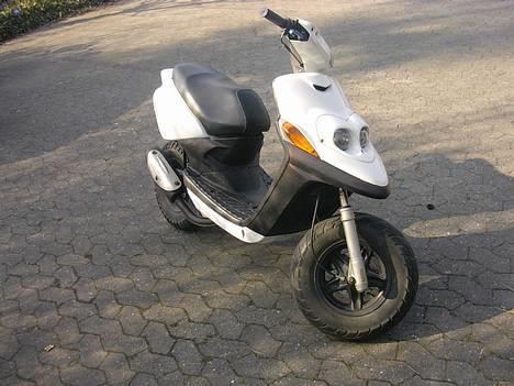 Yamaha Bws Ng...- Stjåldet !!!! - De nye billeder som den står nu 11/6 06..!! :) Nice billede 1