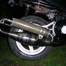 Yamaha Jog LC carbon teamspeed