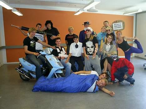 Aprilia $SONIC$ - hehe, fik den med på vores klasse billede billede 12