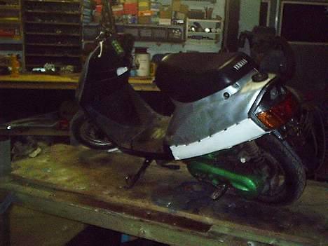 Yamaha Jog AS - Solgt - FØR; Kickstarterskjoldet er SØLV/Lidt højglans nu! billede 3