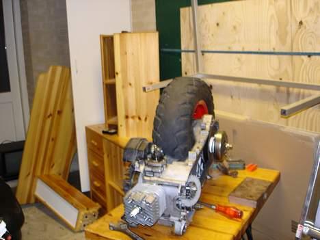 Gilera Stalker (projekt) - Motorblokken inden den blev poleret.. Med mit replica på billede 2