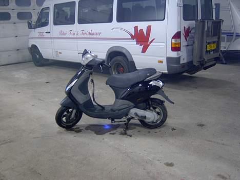 Piaggio New zip SOLGT billede 2