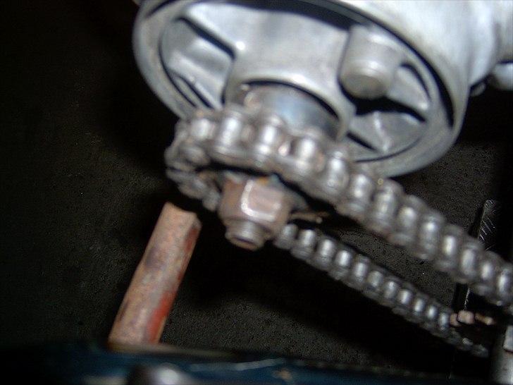 Yamaha Jog Space( Projekt ) - Bagfælg skåret op, drejet ned og svejse tandhjul på. billede 5