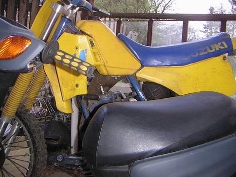 Yamaha          jog space  - se størelse forskel på min jog og min crosser billede 8