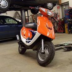 Yamaha JOG AS (Orange) solgt