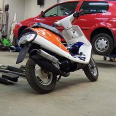 Yamaha JOG AS (Orange) solgt