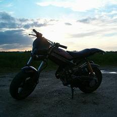 Suzuki Street Magic Ac Solgt.