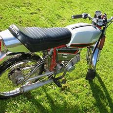 Suzuki samurai   (SOLGT)