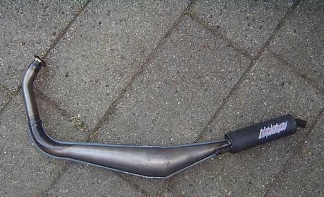 Puch Maxi K -: BlaCk WiDdoW :- - Den udstødning der kommer på når jeg får forrøret lavet om:D sidder lidt som en simoni udst ;) billede 20