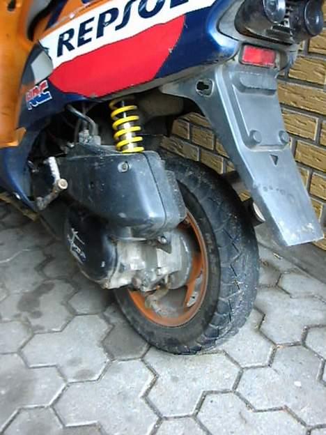 Honda SFX Repsol 9.18HK (Solgt) - Mange ridser og skrammer billede 3