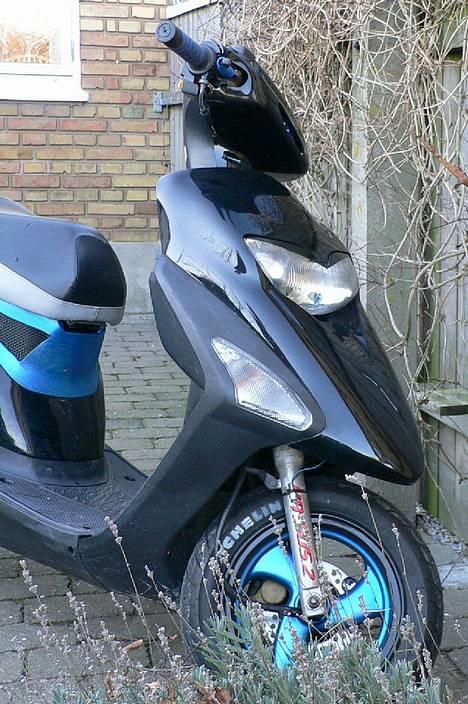 Honda SFX - Solgt - Frække kælling ;D Skal lige ha spartlet det blå under sædet om, det kunne godt være bedre... billede 20