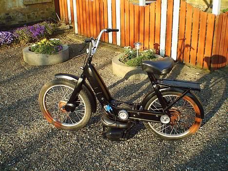 Vespa caio SOLGT billede 2