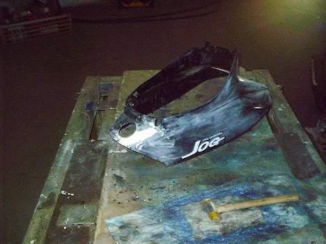 Yamaha Jog AS - Solgt - Nedslibning/spartling igang. billede 7