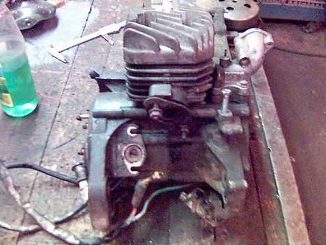 Peugeot speedake (solgt) - da jeg lige havde fået den, og inden motoren blev renoveret billede 8