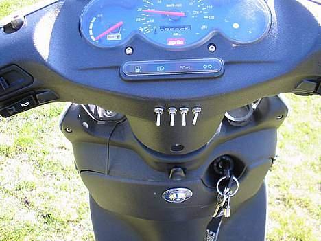 Aprilia sonic GP billede 2