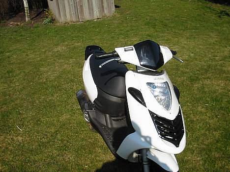 Aprilia sonic GP billede 4