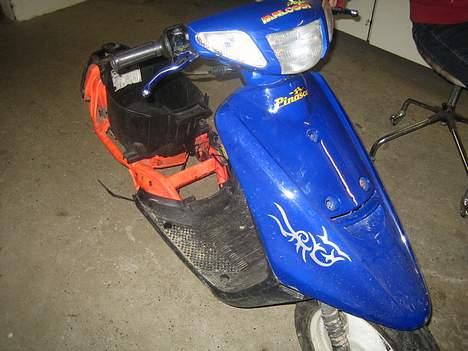 Yamaha Jog FS - front med tatoos billede 9