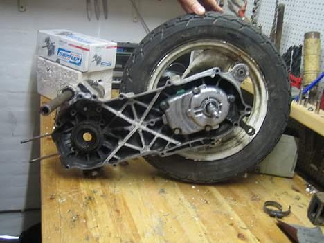 Yamaha Jog FS - motor blok/vario blok billede 20