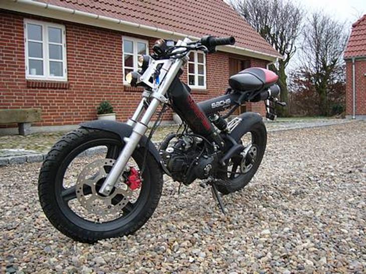 {{currentPhoto.altText}} billede {{currentPhoto.number}}