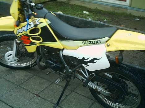 Suzuki RMX  (byttet til nrg) billede 4