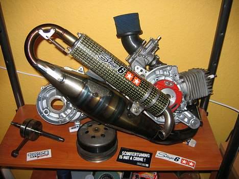 Piaggio Nrg LC DD SOLGT - Min blok som sad std. på nrg´en, som bare er blevet malet og skal på min Typhoon, dog uden tunet.. det skal på NRG´en.. :) billede 8