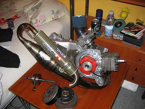 Piaggio Nrg LC DD SOLGT - Min blok som sad std. på nrg´en, som bare er blevet malet og skal på min Typhoon, dog uden tunet.. det skal på NRG´en.. :) billede 10