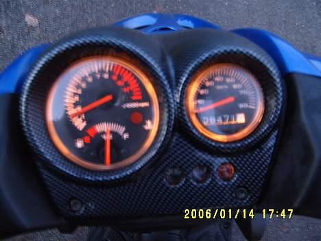 Yamaha Aerox R "Tech3"(Stjållet) - 8471 km, men er også kørt lange ture på den. billede 6