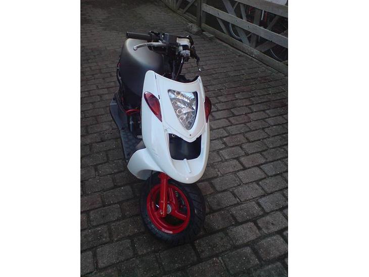 {{currentPhoto.altText}} billede {{currentPhoto.number}}