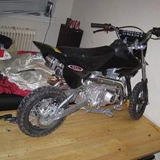 Honda crosser med dax motor :D?