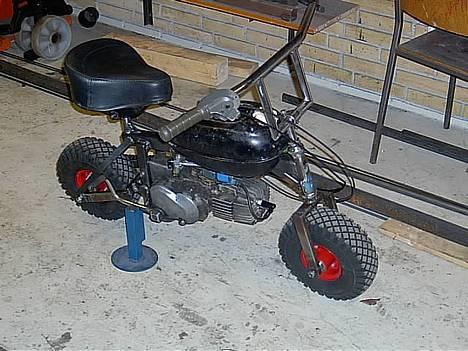Puch "minibike" Projekt  - som den står nu billede 11