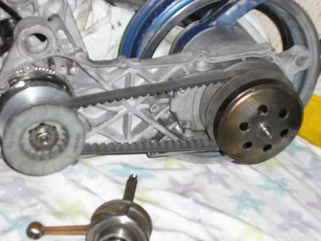 Aprilia sonic Team speed - Kommer bedre billeder når blokken er malet billede 3