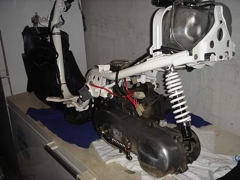 Yamaha Jog Fs          "Solgt" - Under ombygning... :) billede 3