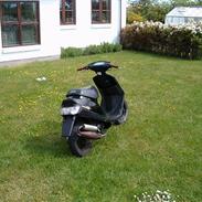 Yamaha Jog Artistic Spec - Solgt