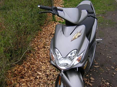 Yamaha jog R billede 2