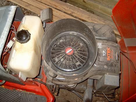 Yamaha Jog Artistic Spec - ville det ikke være et vildt projekt med 17 hk havetraktor motor på jog? billede 9