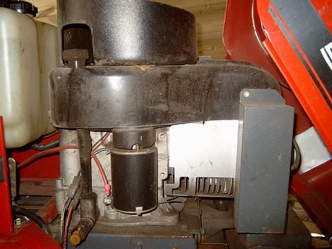 Yamaha Jog Artistic Spec - ville det ikke være et vildt projekt med 17 hk havetraktor motor på jog ? :D billede 10