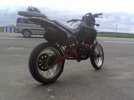 Suzuki smx-= Team SP=- solgt :'( - bedre billeder kommer snart... de her er taget med mobilen.. billede 3