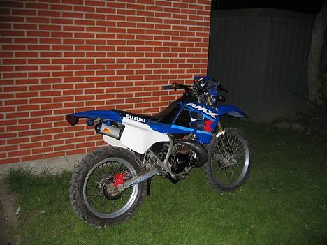 Suzuki RMX Under kontruktion! billede 3