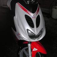 Yamaha Aerox toyota racing/salg 