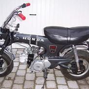 Honda Dax ST50