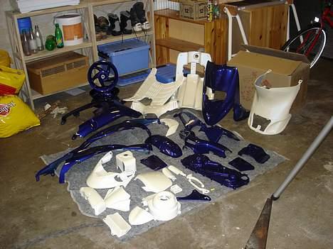Gilera Stalker (projekt) - De nymalede dele.. det er så lorte nice.. det blev dyrt.. men er fanema glad for resulstatet.. godt gået christian billede 16