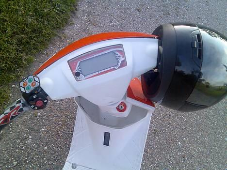 Yamaha Jog Fs  slogt 14/3-07 billede 3