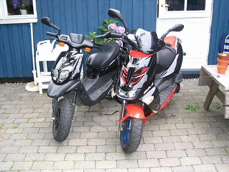 Aprilia SR50 Ditech - Sammen med min gamle knallert billede 6
