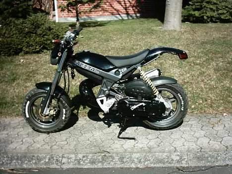 Suzuki Street Magic <'3 - Sådan så den ud da jeg købte den .. Den er da smukkere nu , ikk ?! billede 2