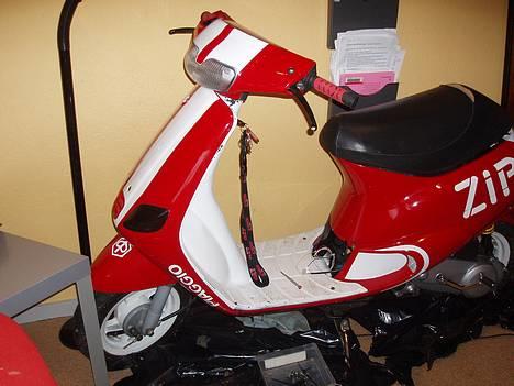 Piaggio ZIP SD - SOLGT ! - Gammelt - Puhaae vi havde det hyggeligt billede 15