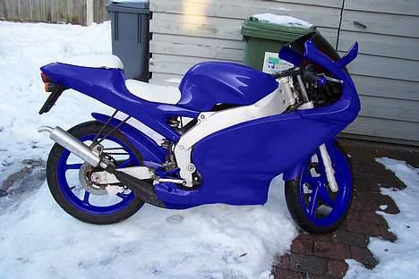 Aprilia RS50 - kan ikke finde ud af hvilken farve den skal have? billede 6